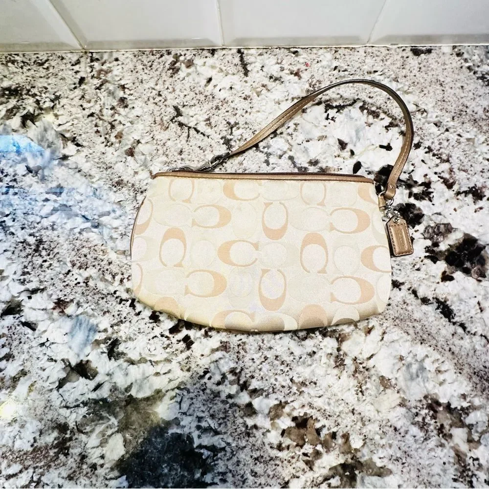 Coach Amanda Tan Wristlet Wallet